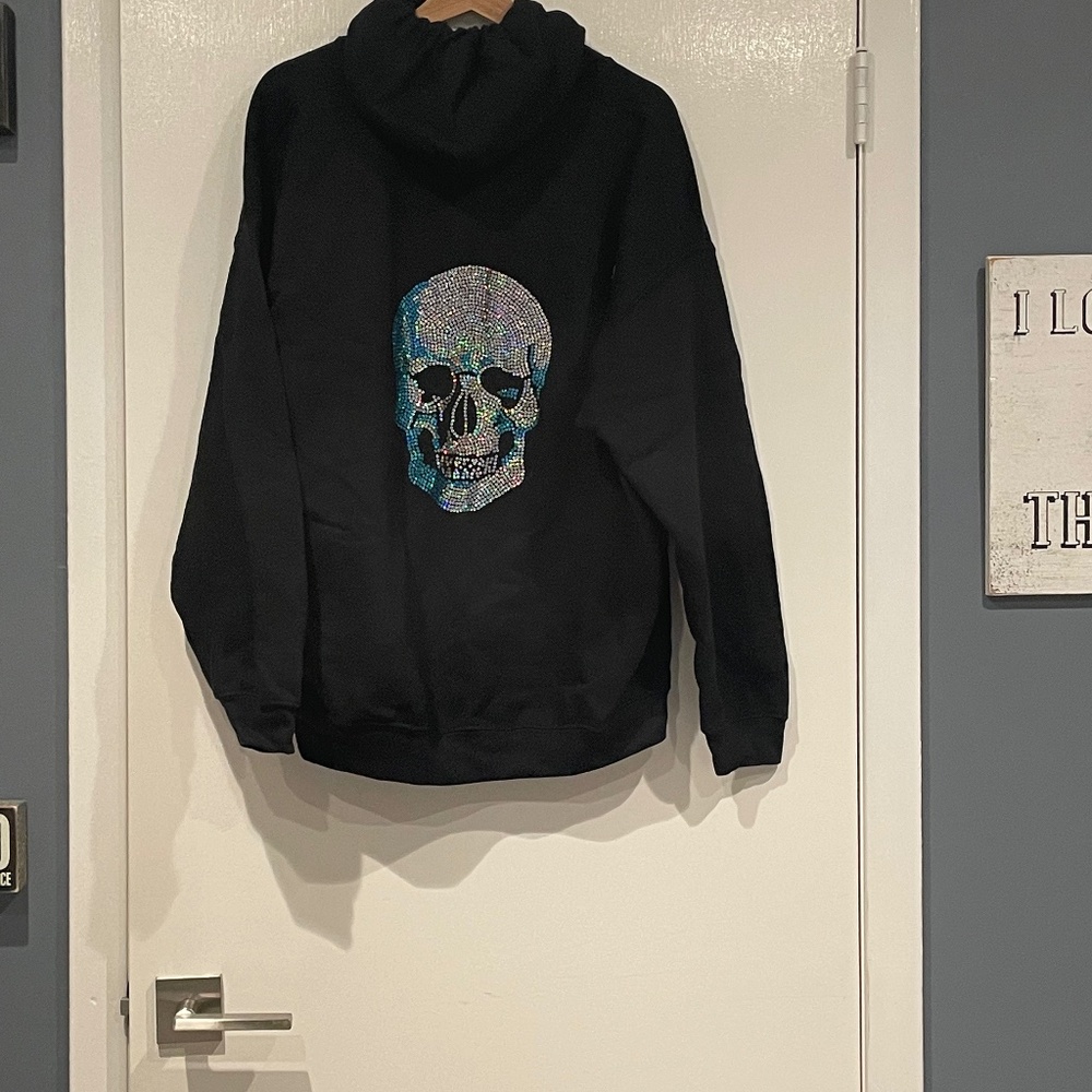 Black skull sweatshirt hoodie